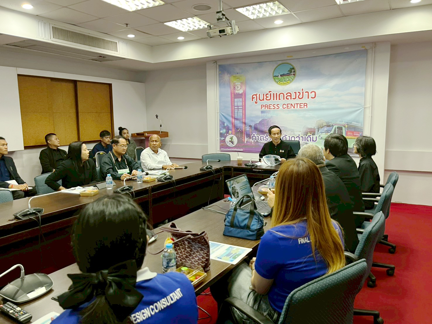 ผู้ว่า-02