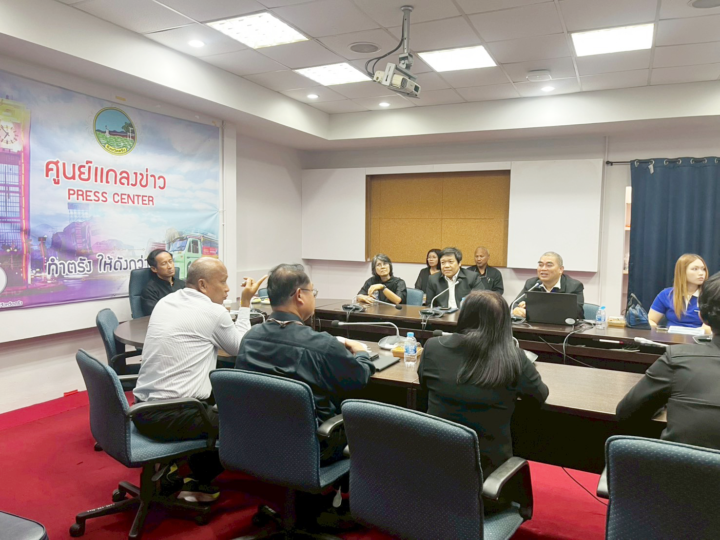 ผู้ว่า-03